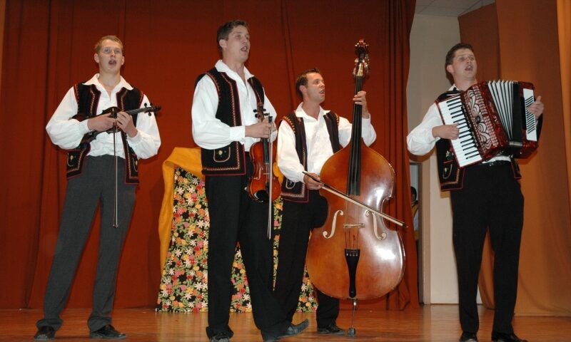 Hudobný folklór dospelých – okresná súťaž