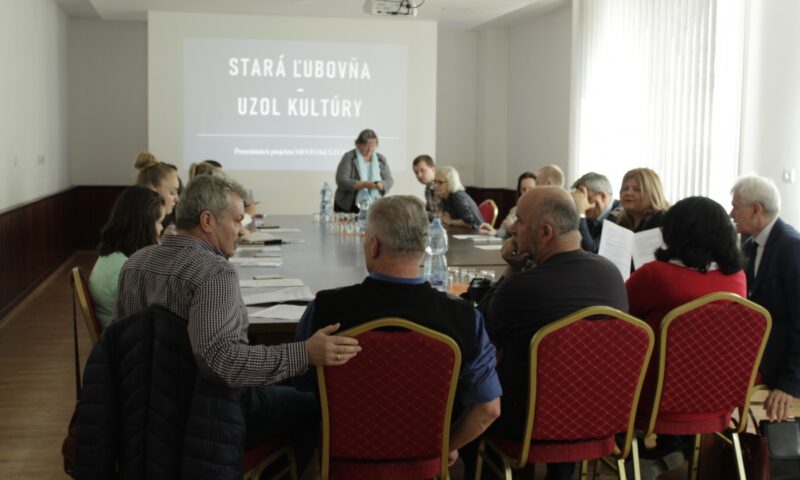 Zasadnutie komisie — fotoalbum