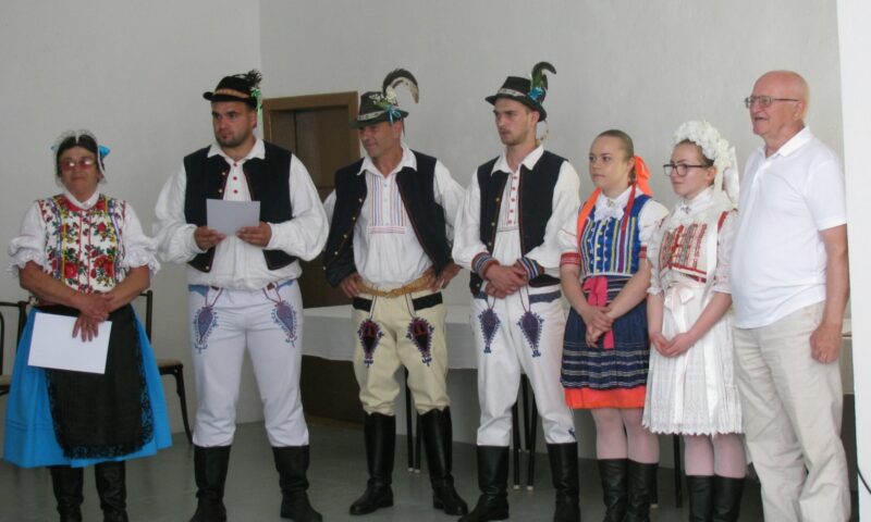 Súťaž „Hudobný folklór dospelých“ — fotoalbum